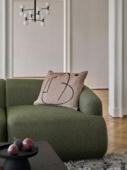 Divano verde scuro in tessuto