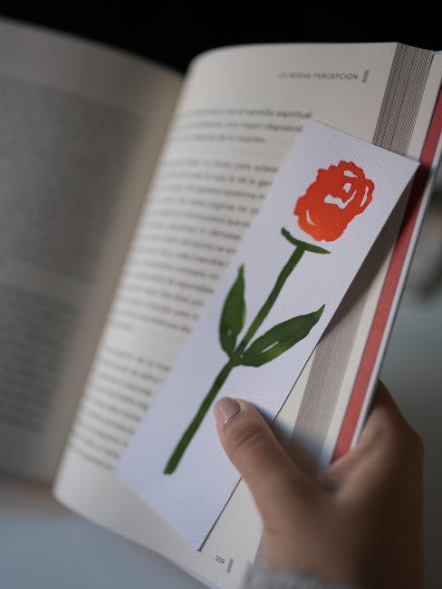segnalibro con fiori fai da te