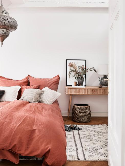 Camera con letto rosso