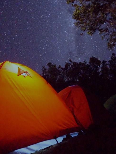 Cielo stellato con tende