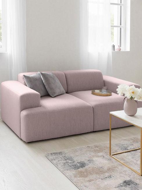 Divano in tessuto rosa cipria