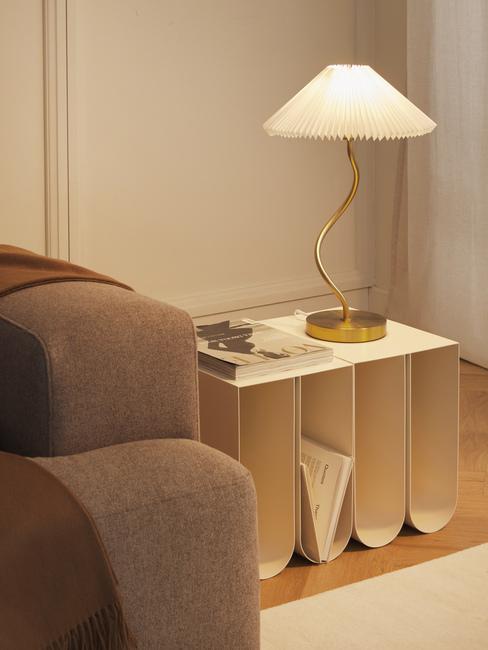 portariviste e lampada