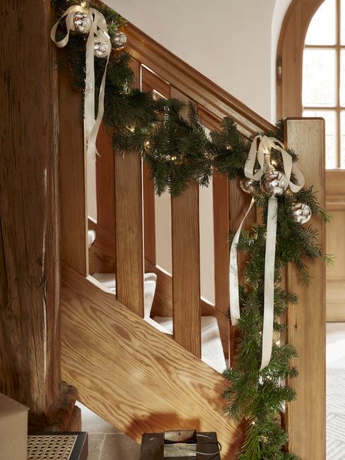 decorazioni scale natale