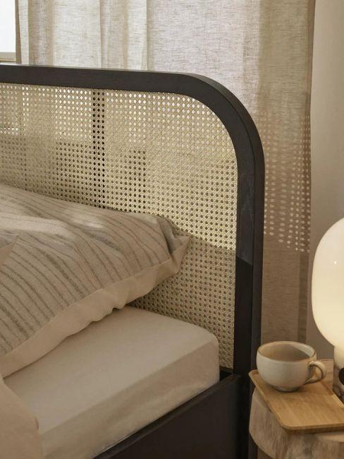 letto con giroletto in legno e paglia di vienna