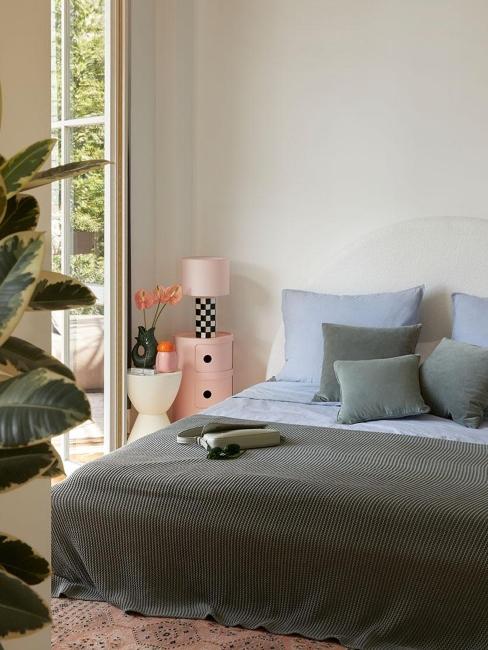 idee cuscini su letto