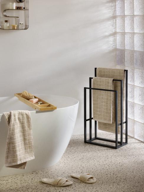 idee per i portasciugamani in bagno