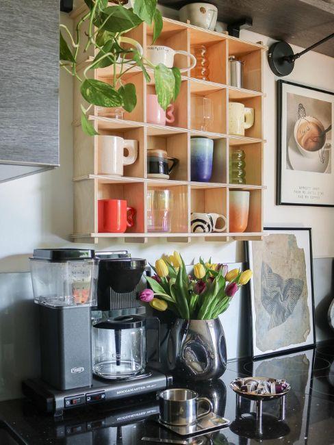 angolo caffè colorato