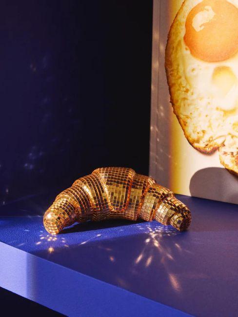 oggetto decorativo particolare croissant oggetto decorativo particolare croissant