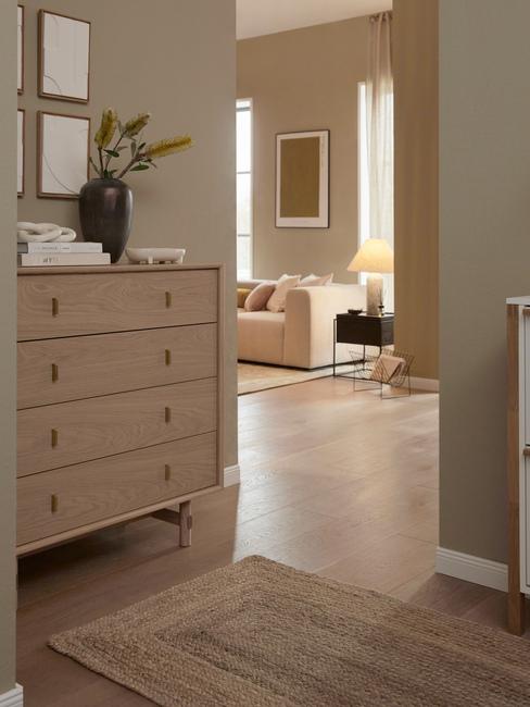 disimpegno piccolo con cassettiera