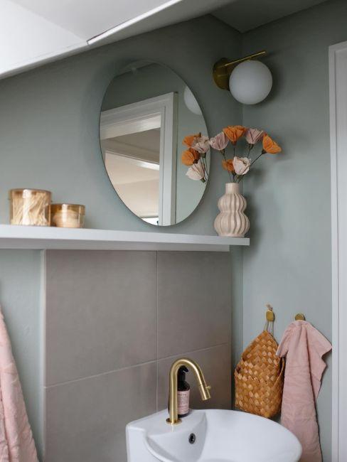 bagno colorato verde chiaro