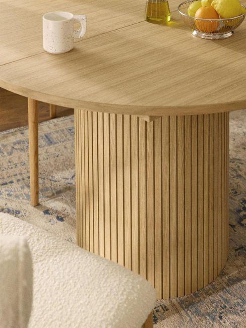 tavolo con base cannettata