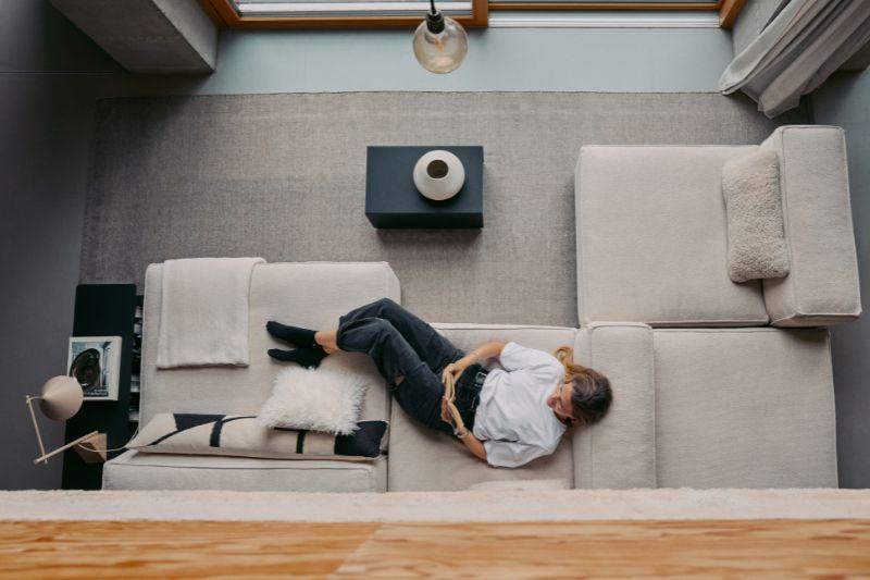 divano modulare bianco