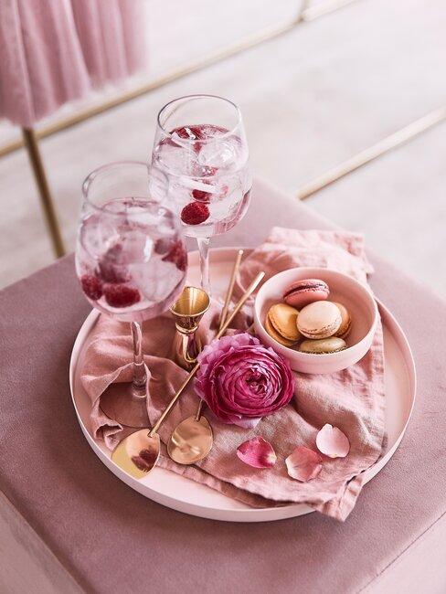 frambozen mojito in wijnglas