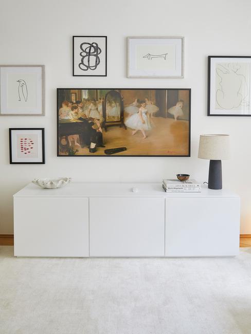 wand met fotolijsten