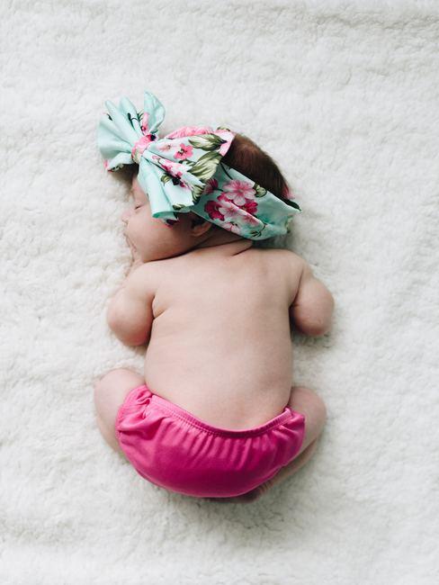 baby fotoshoot met vlecht hoofdband
