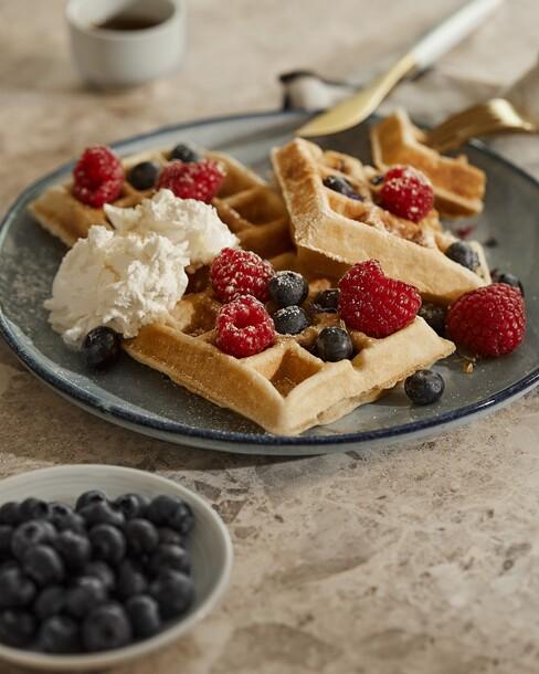 wafels met rode vruchten