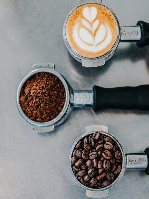 koffiebonen en koffie