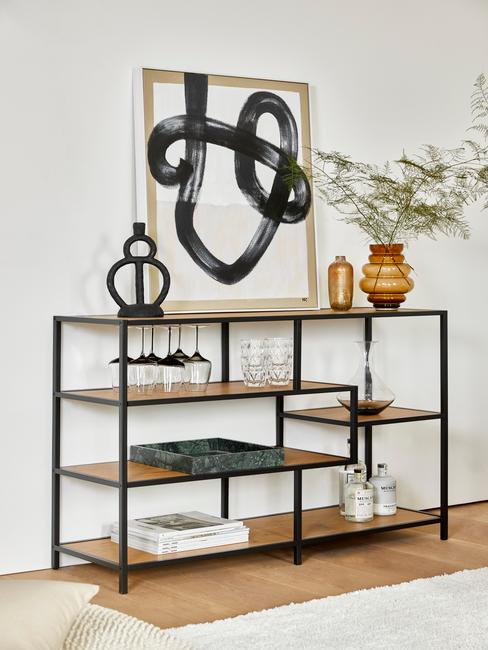 Open wandkast met modern zwart wit schilderij