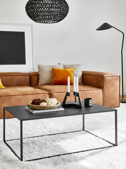 Cognac lennon sofa met zwarte bijzettafel