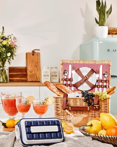 aanrecht met picknickmand