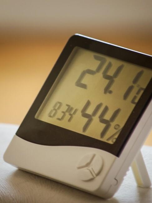 luchtvochtigheid slaapkamer titel image thermometer voor de luchtvochtigheid in de slaapkamer te meten