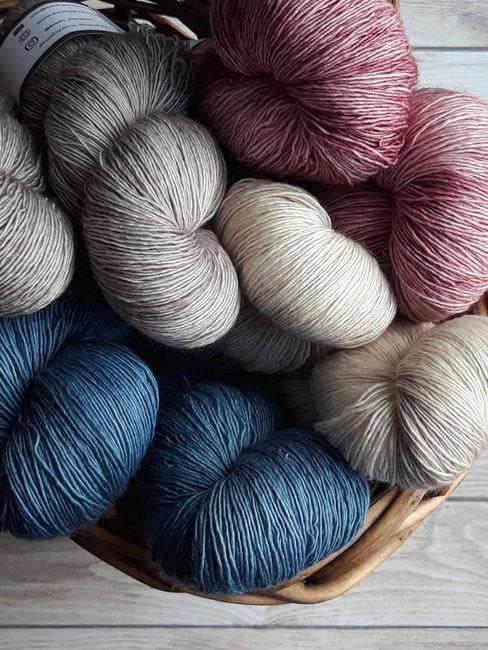 garens in grijs, blauw, wit en roze