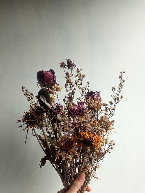 boeket met gedroogde bloemen