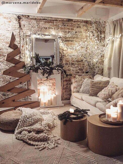 woonkamer met pallet kerstboom