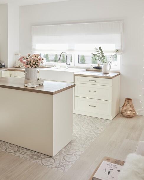 Witte landelijke keuken