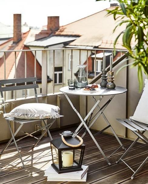 balkon met tuinset