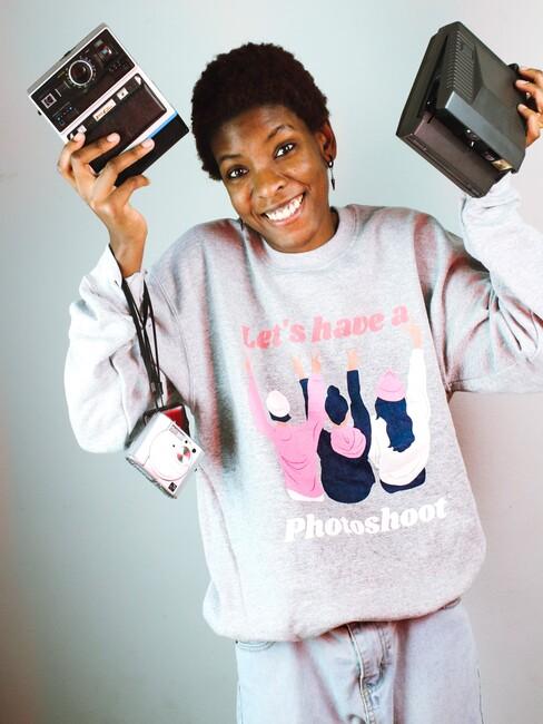 moeder dochter uitje: vrouw met cameras