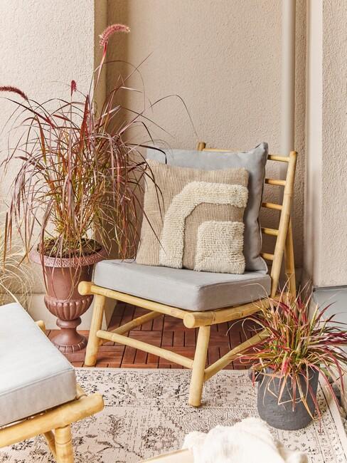 gezellige tuin met boho stijl