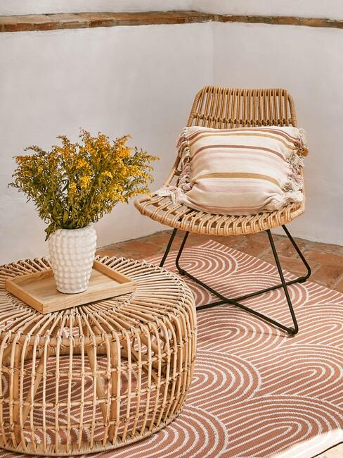 rotan bijzettafel met rotan loungestoel