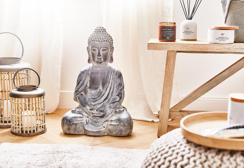 Aziatisch interieur met een buddha