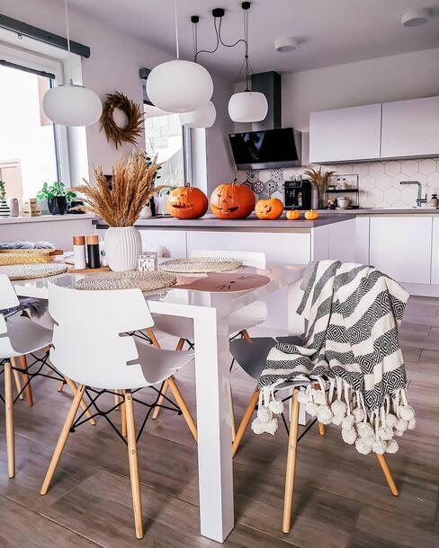 halloween pompoenen in de keuken