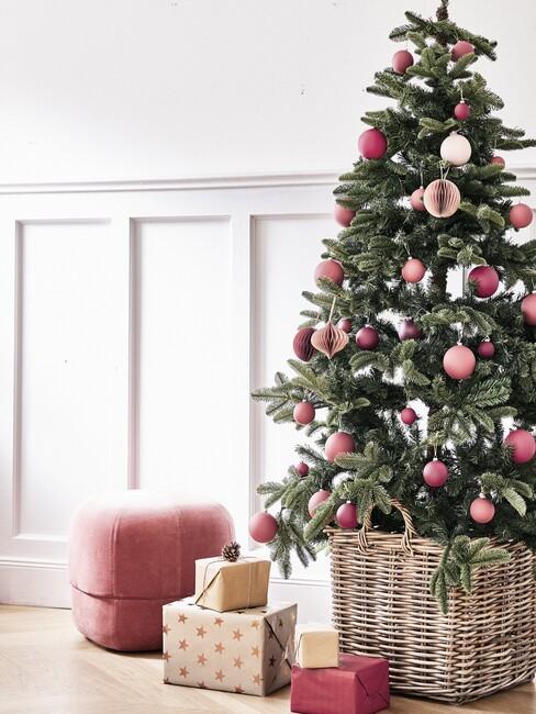 kersttrends 2022 roze boom