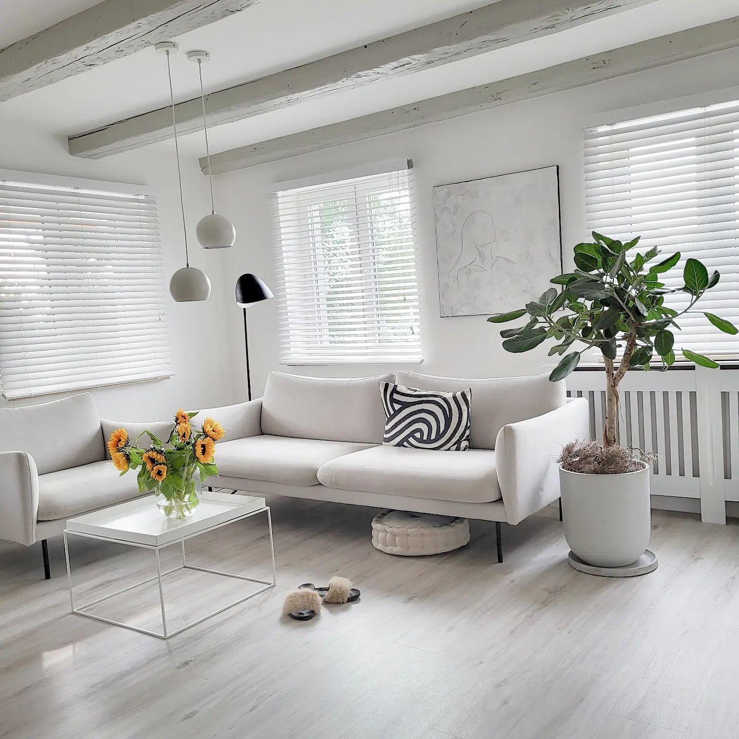 lamellen schoonmaken beige woonkamer