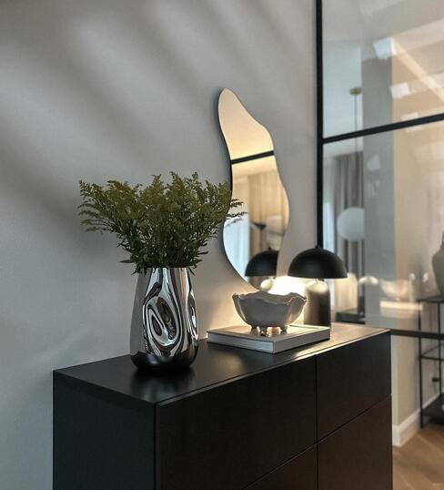 beton cire op muur met dressoir