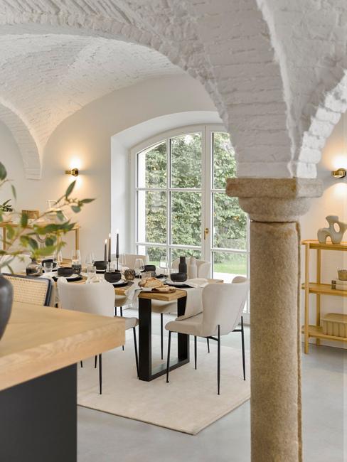 boerderij inteireur met lichte kleuren