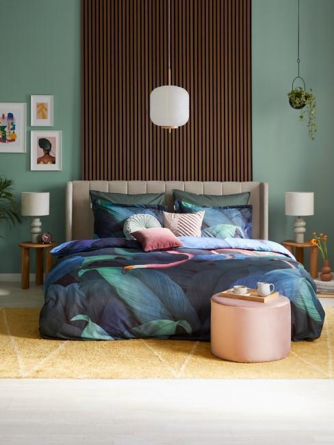 sypialnia w kolorach zieleni z niebieskim