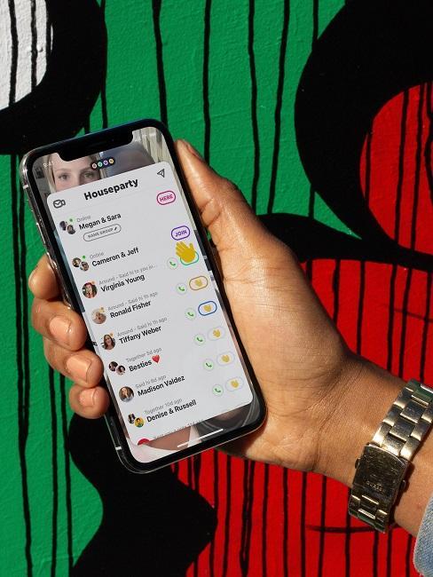Zrzut ekranu z telefonu z aplikacji Houseparty