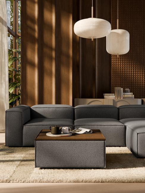 Ciemna ściana w salonie