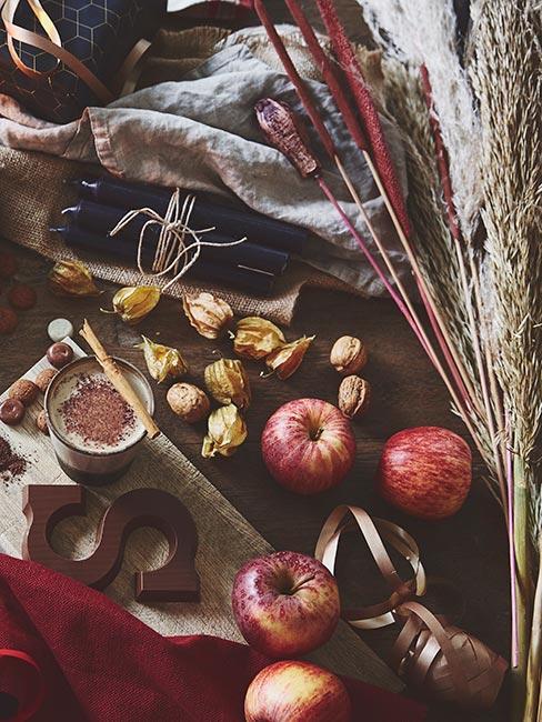 Jabłka i suszone kwiaty