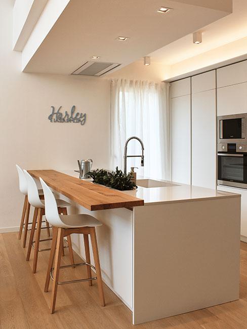 Przytulna kuchnia w stylu minimalistyczny m