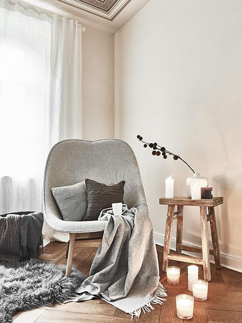 Kącik wypoczynkowy w salonie