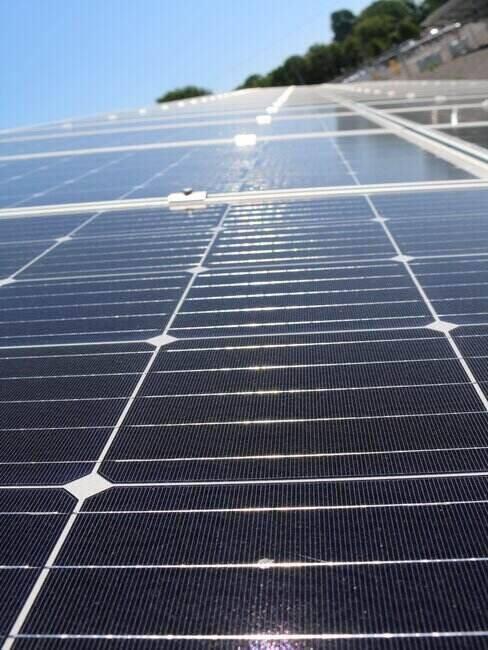 Zbliżenie na panele solarne