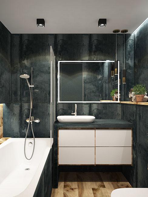 mała łazienka w czarnam marmurze