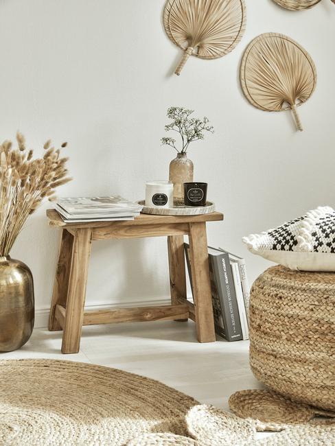 Drewniane akcesoria i kosze do przedpokoju w stylu skandynawskim