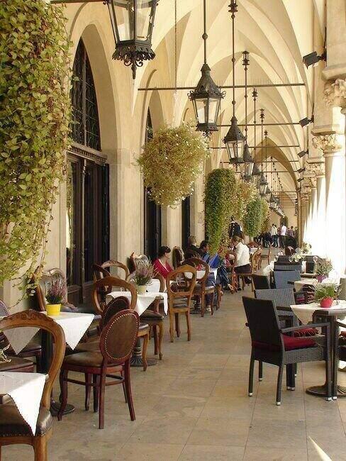 Kawiarnie pod zadaszeniem