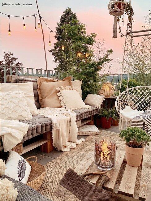 Meble DIY na tarasie